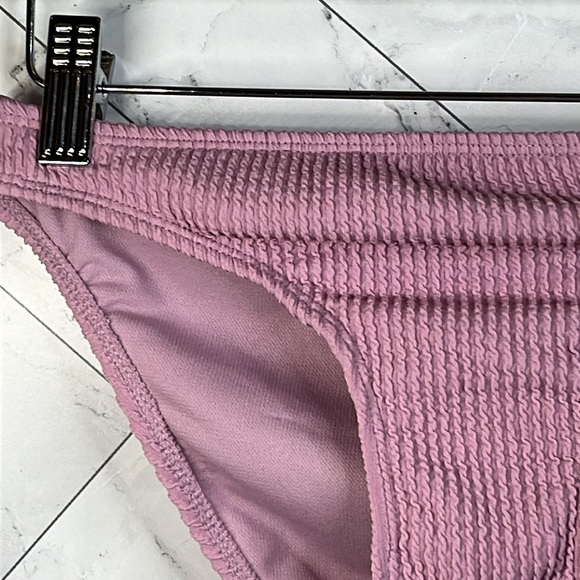 NWT SALT + COVE Womens Lilac Bikini Bottoms Crinkle Pattern Swim XS Extra Small - Picture 3 of 6